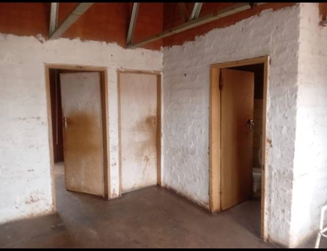 2 BEDROOM HOUSE FOR SALE IN SOSHANGUVE XX